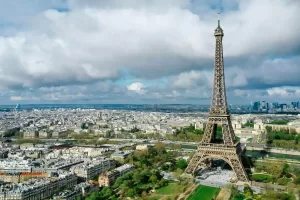 5 Things Tourists Always Overpay for in Paris (And How to Avoid It)