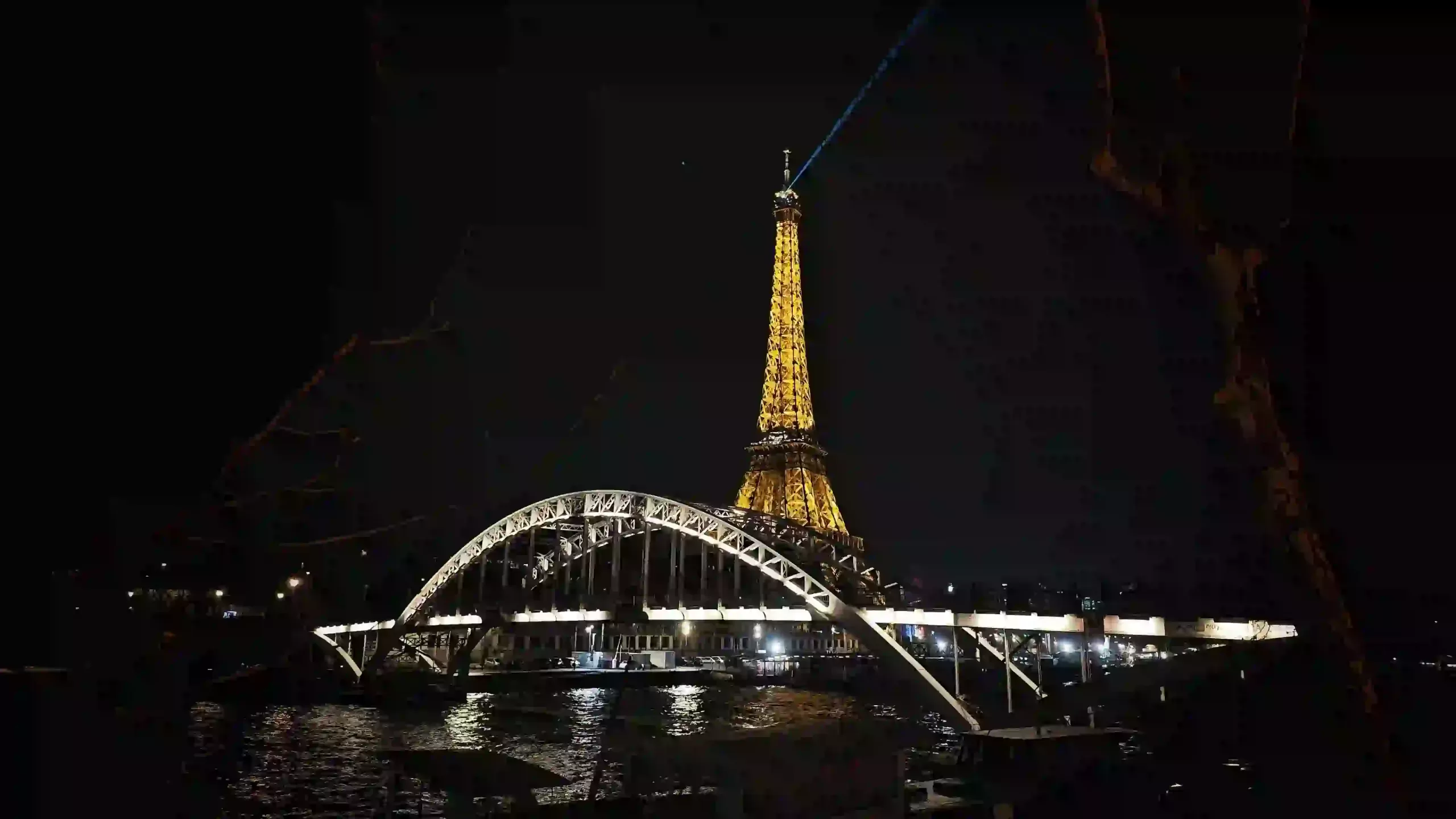 Night view of the Eiffel Tower from the Seine, Paris local guide Night view of the Eiffel Tower from the Seine, Paris local guide