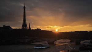 10 Common Tourist Mistakes in Paris ( And How to Avoid Them )