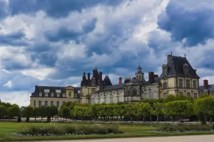 1-Hour Trip from Paris