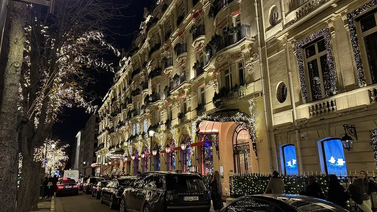 How Locals Spend Christmas Eve & Day in Paris (2025)