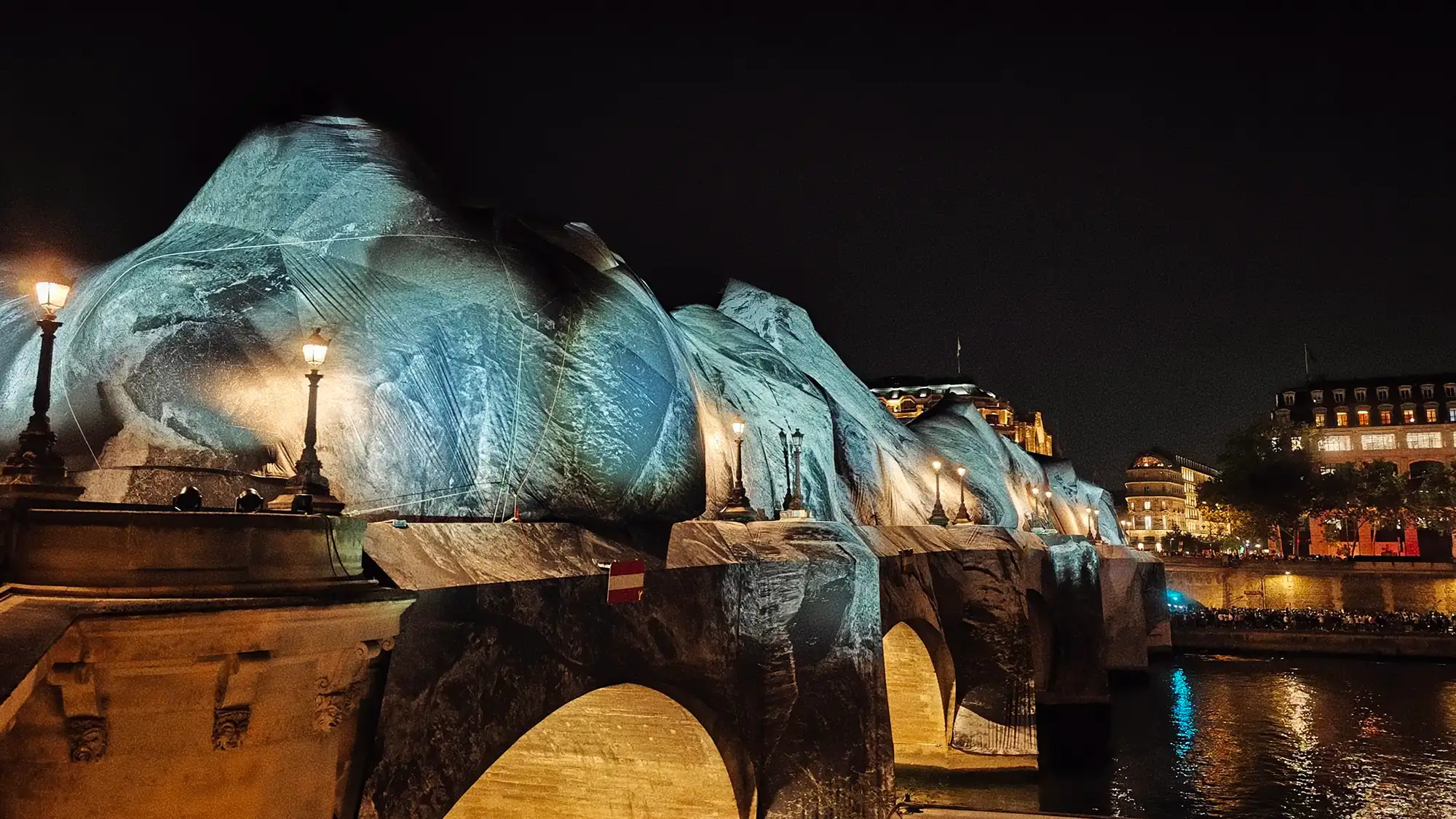 JR’s La Caverne du Pont Neuf Paris 2026: Best Time to Visit & Complete Guide